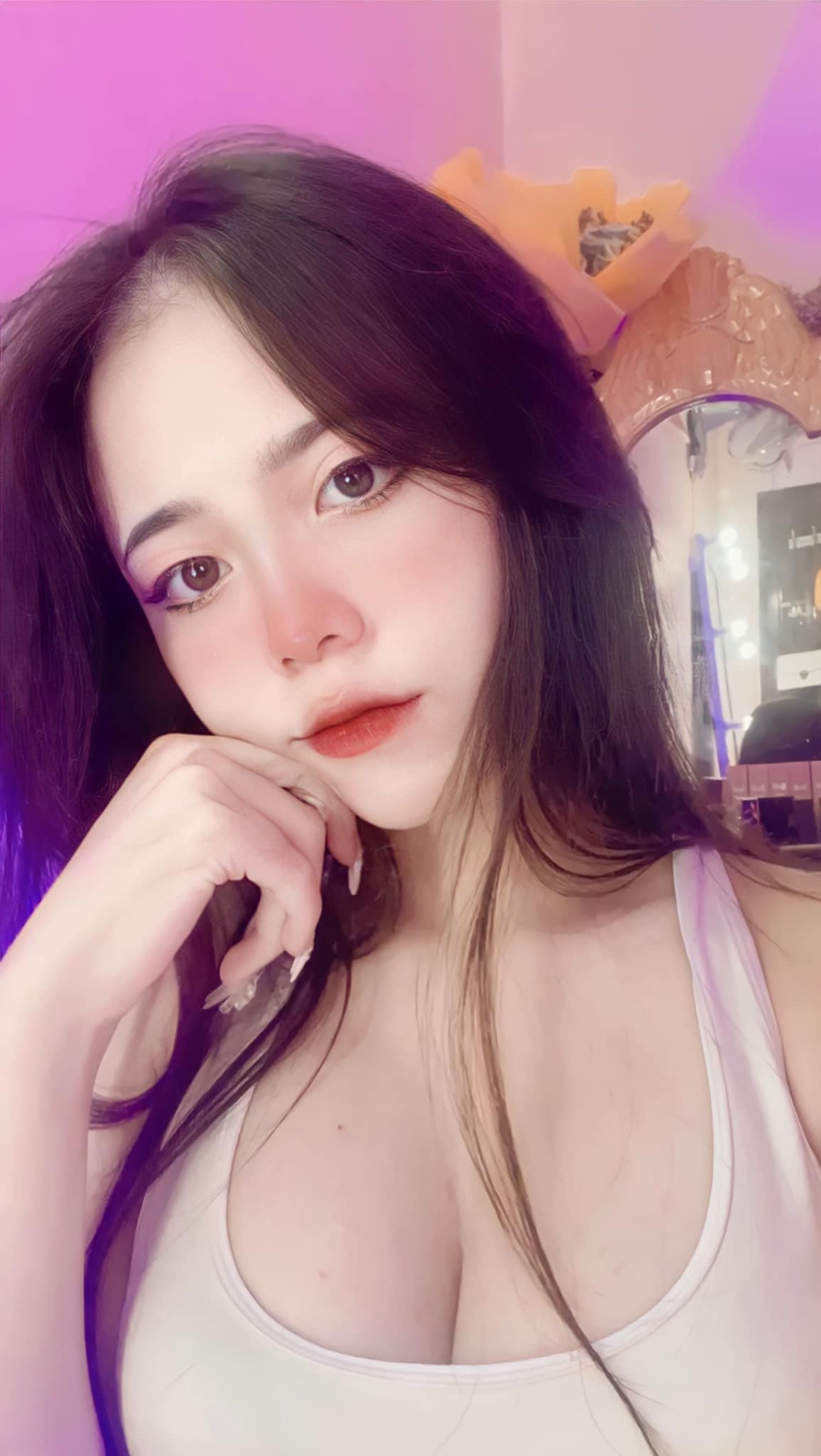 Tìm Sugar Baby Bình Dương - Thắm - Mơ ước trở thành bà chủ tiệm tóc
