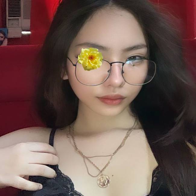 Ngọc Tú - Gái gọi TT Lộc Ninh dâm đãng, gợi cảm
